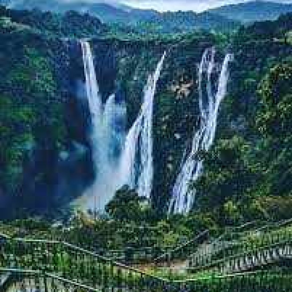 TOP 10 WATERFALLS IN INDIA
